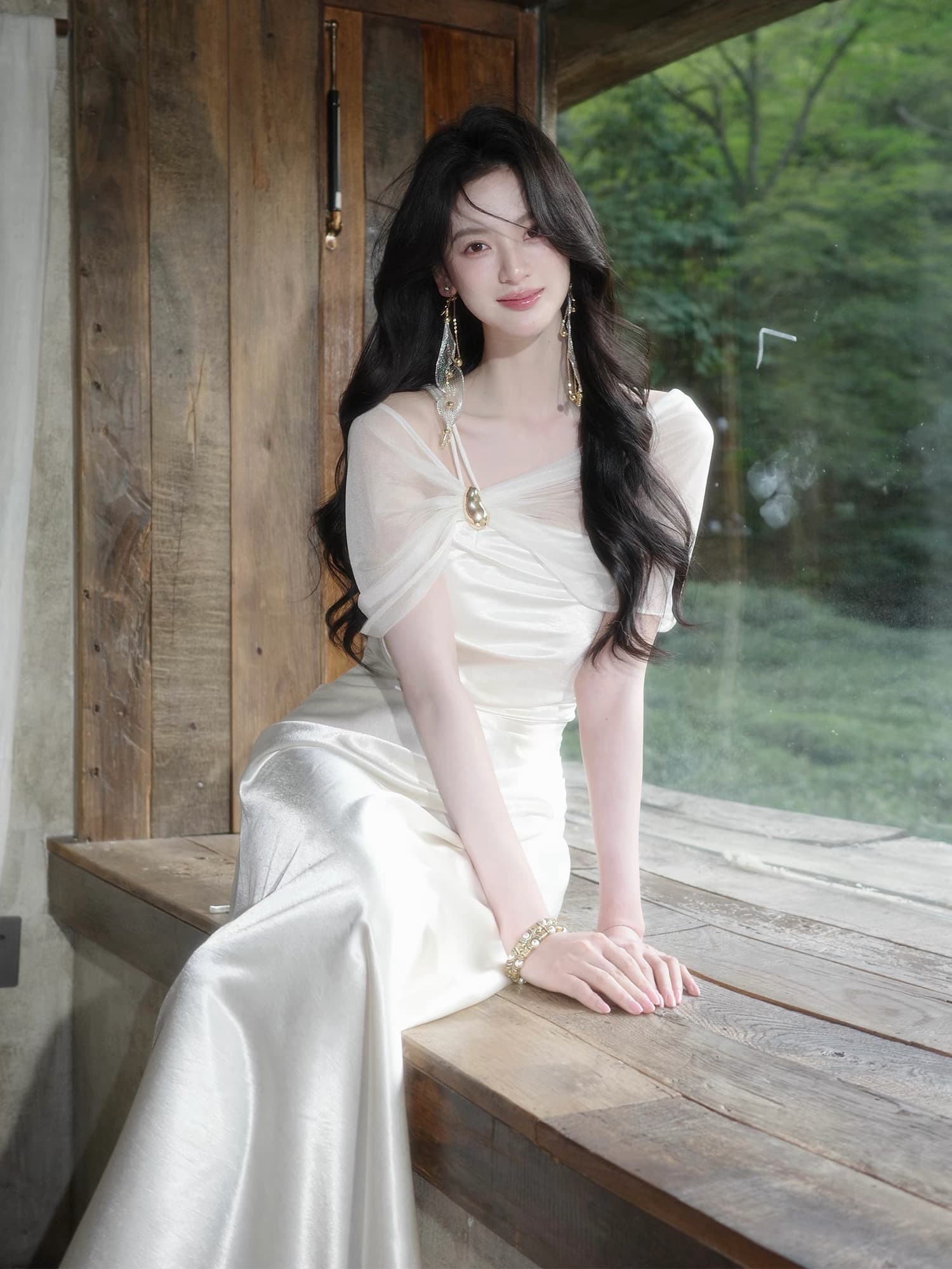 하나부터 순간 디자인 센스 비스듬한 어깨 금속 버클 새틴 롱 스커트 허리 수축 인어 꼬리 고급 센스 빛 럭셔리 예복 롱 스커트 이미지 2
