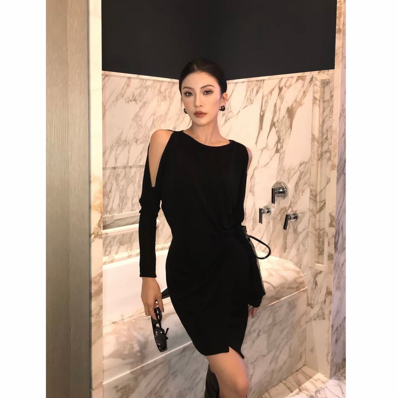 jijinqi 품격 허리 수축 슬림해 보이는 섹시함 오프숄더 디자인 센스 우아함 드레스 je07lzqm930 상세 이미지 2