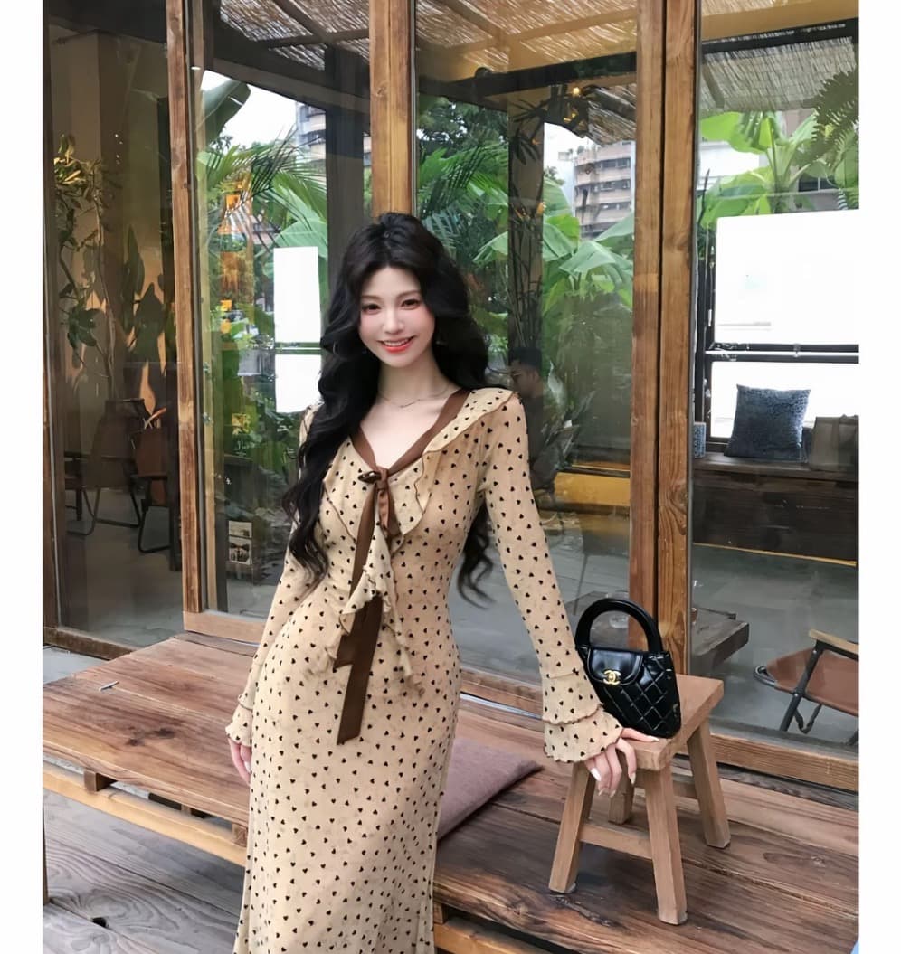 폴카 블랙 숙련 된 하트 도트 무늬 V넥 프릴 이른 가을 몸매 가꾸기 슬림해 보이는 품격 프랑스식 하이웨이스트 인어 꼬리 상세 이미지 5