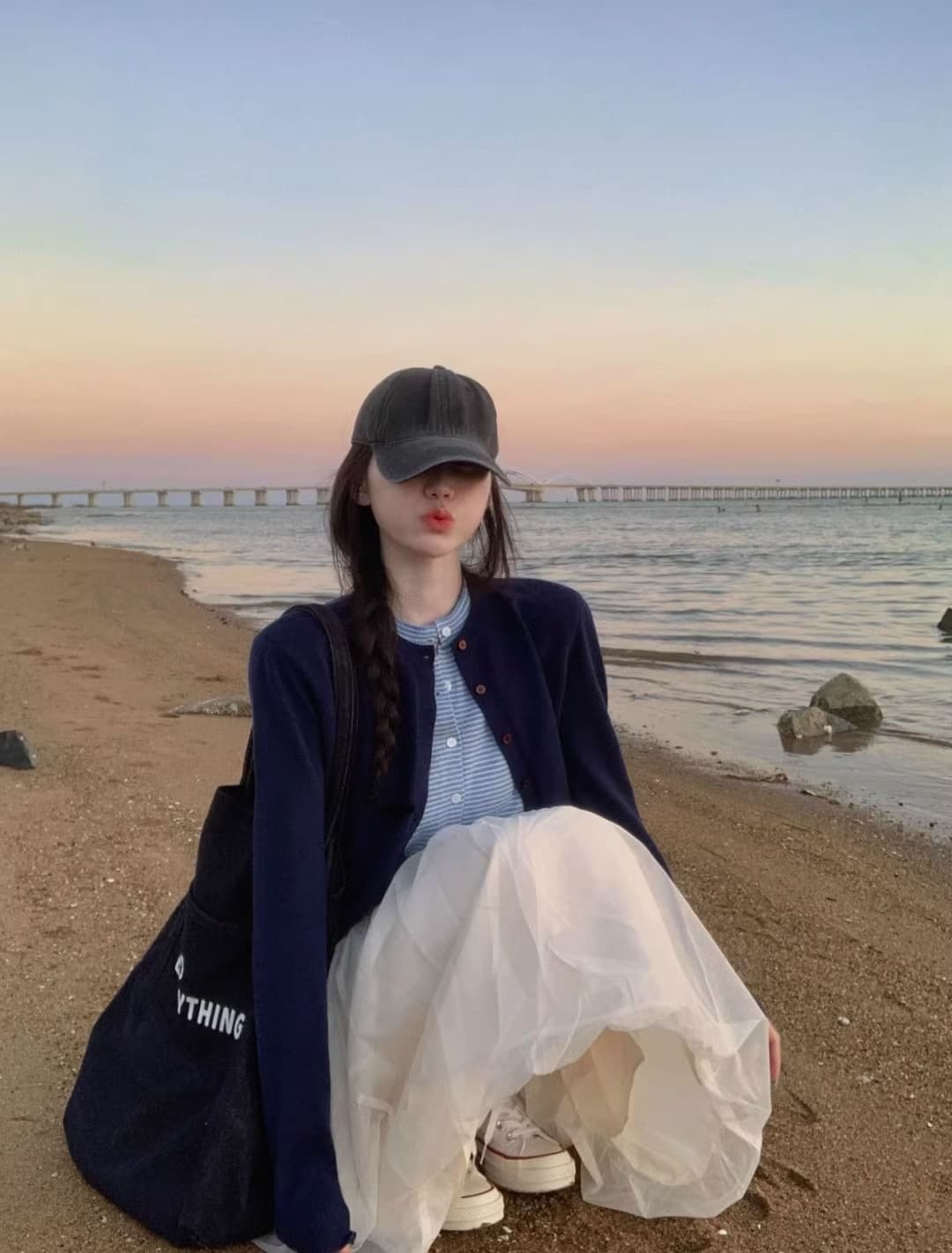 블루 색상 라운드 넥 페이크 레이어드 맨위 여성 얇은 스타일 긴팔 스트라이프 니트 오픈 가디건 이미지 3
