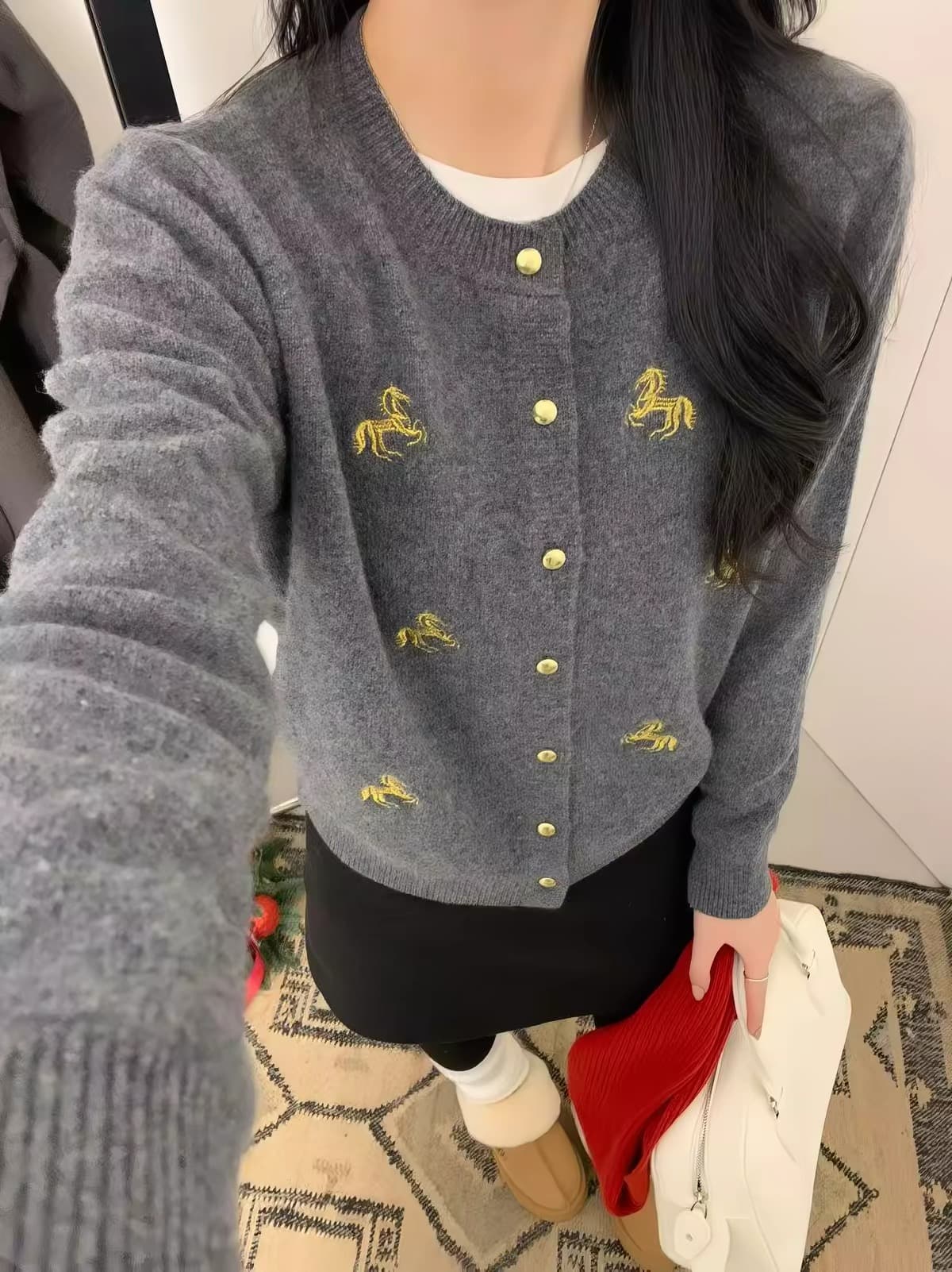 프랑스식 작은 말 자수 외국 가스 니트 오픈 가디건 가을 겨울 새로운 자이언트 잘 생긴 빨간색 루즈핏 다용도 스웨터 여성 코트 상세 이미지 7