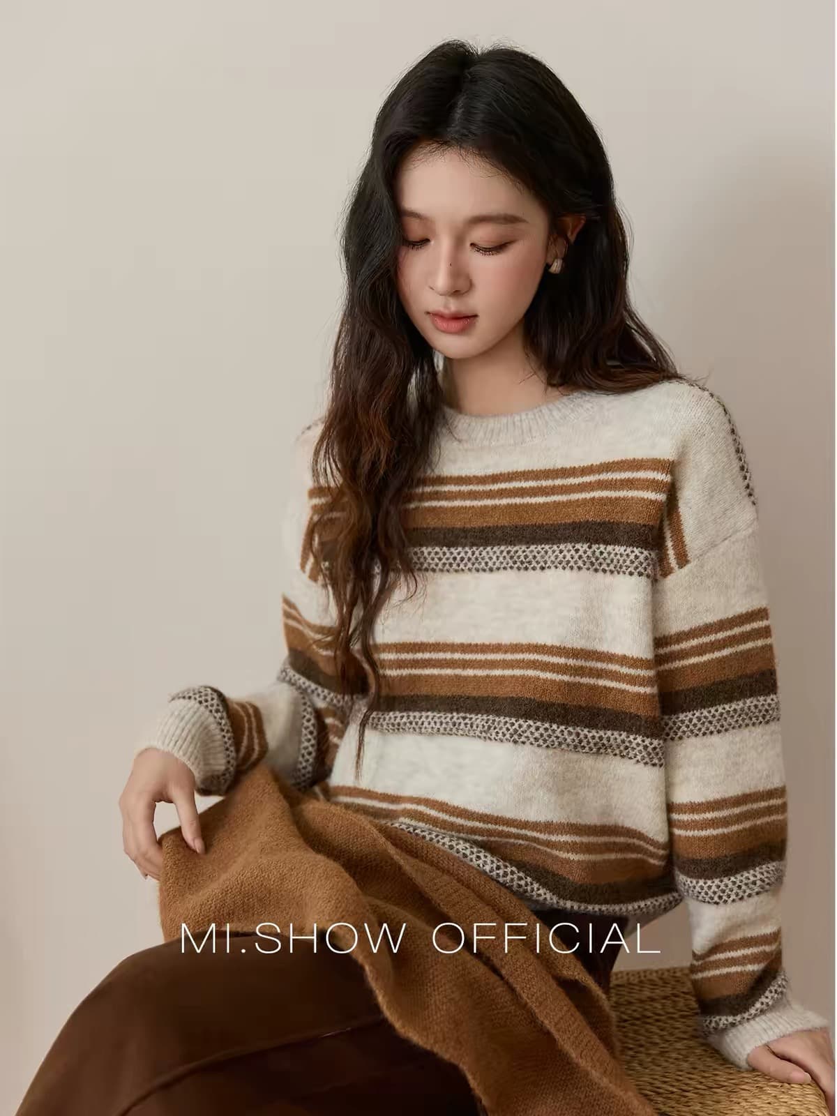 가을 겨울 새로운 라운드 넥 배색 스트라이프 루즈핏 한 부서 패션 다용도 여성 스카프 스웨터 트렌디 상세 이미지 4