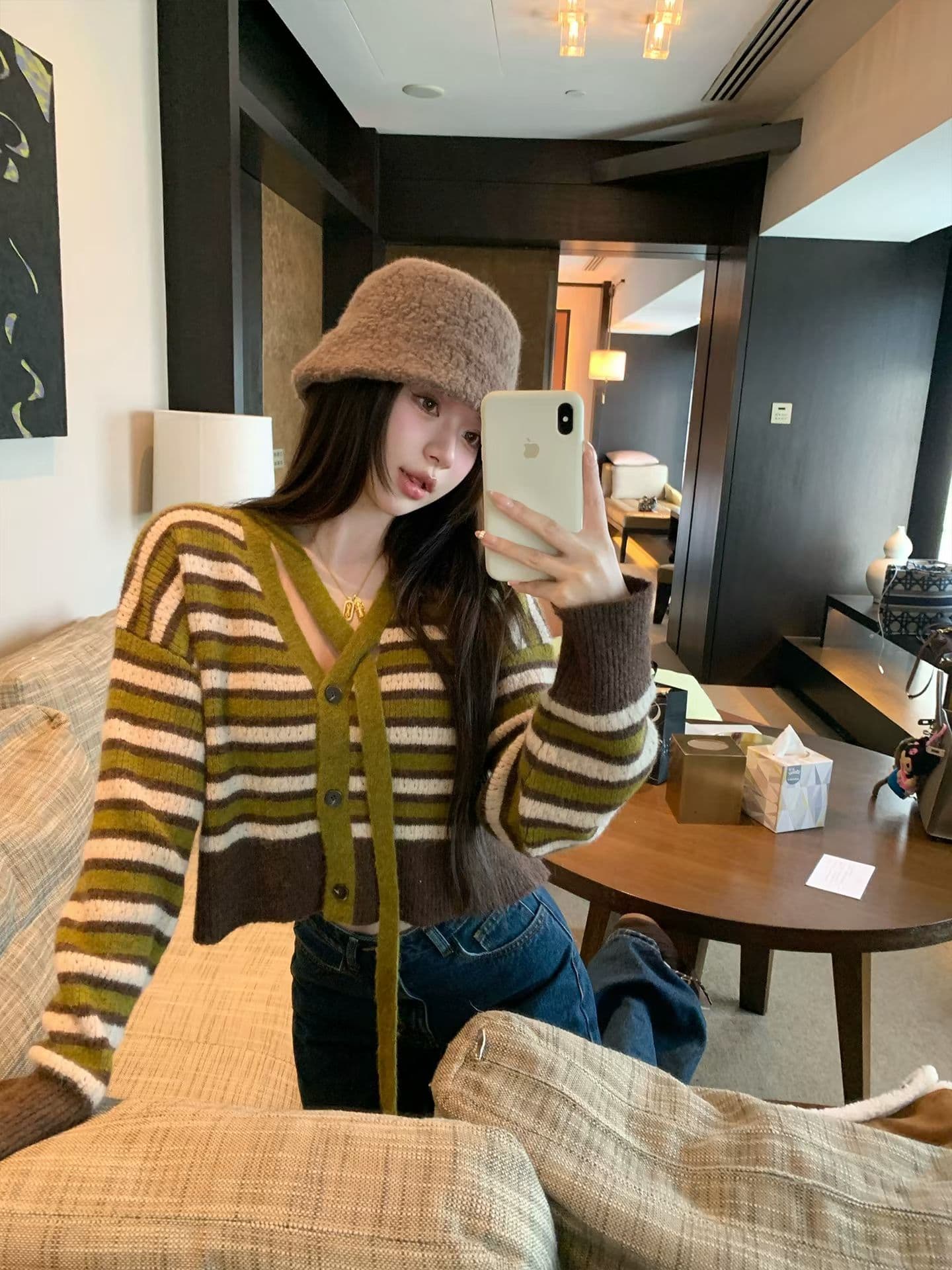 한 부서 가을 스트라이프 배색 목도리 니트 스웨터 여성 가을 V넥 쇼트 스타일 품격 스웨터 오픈 가디건 상세 이미지 1