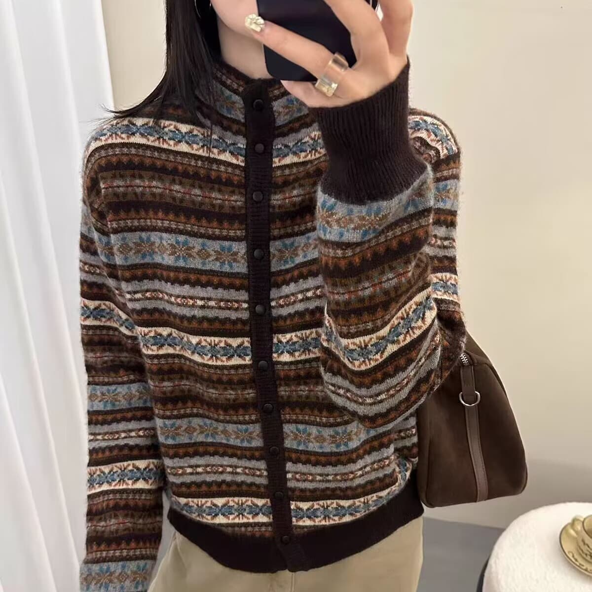 반하이넥 공정한 섬 바람 자카드 빨간색 니트 오픈 가디건 여성 가을 겨울 레트로 스트라이프 스웨터 다용도 슬림해 보이는 맨위 상세 이미지 4