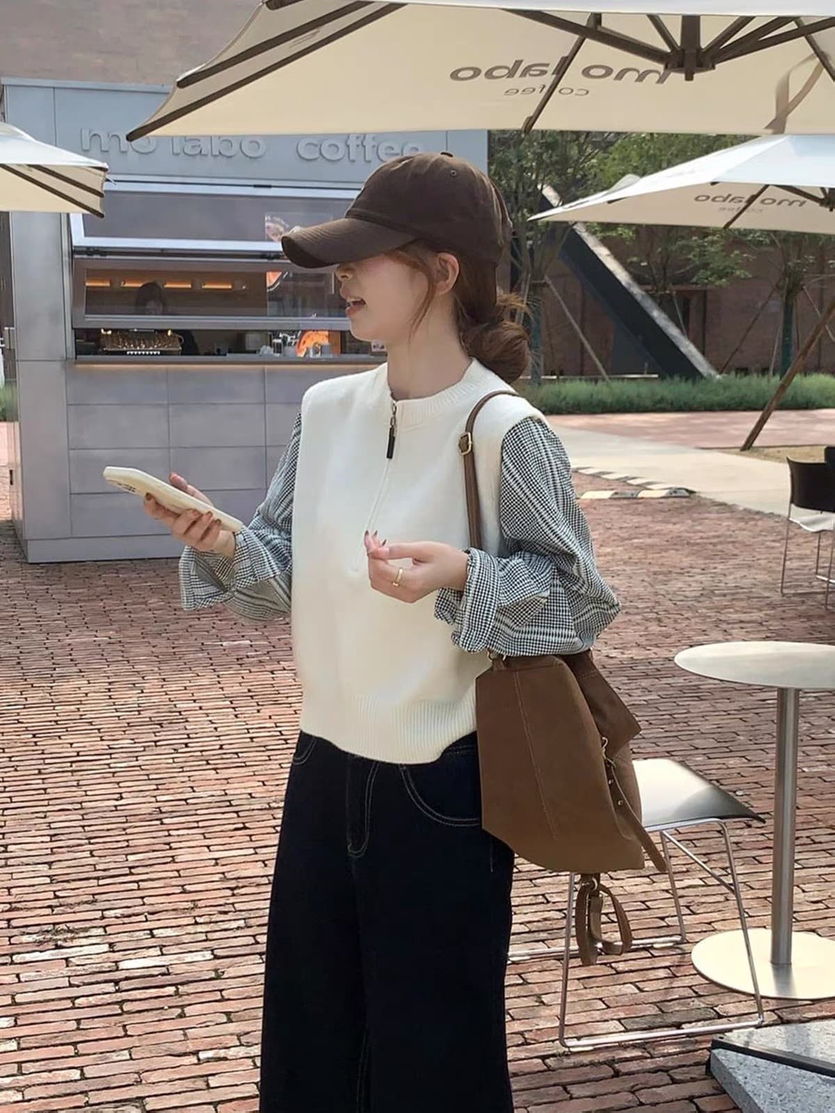 2026 년 가을 겨울 새로운 캐주얼 바람 페이크 레이어드 하프 지퍼 니트 스웨터 체크무늬 셔츠 소매 패치워크 다용도 스웨터 상세 이미지 3