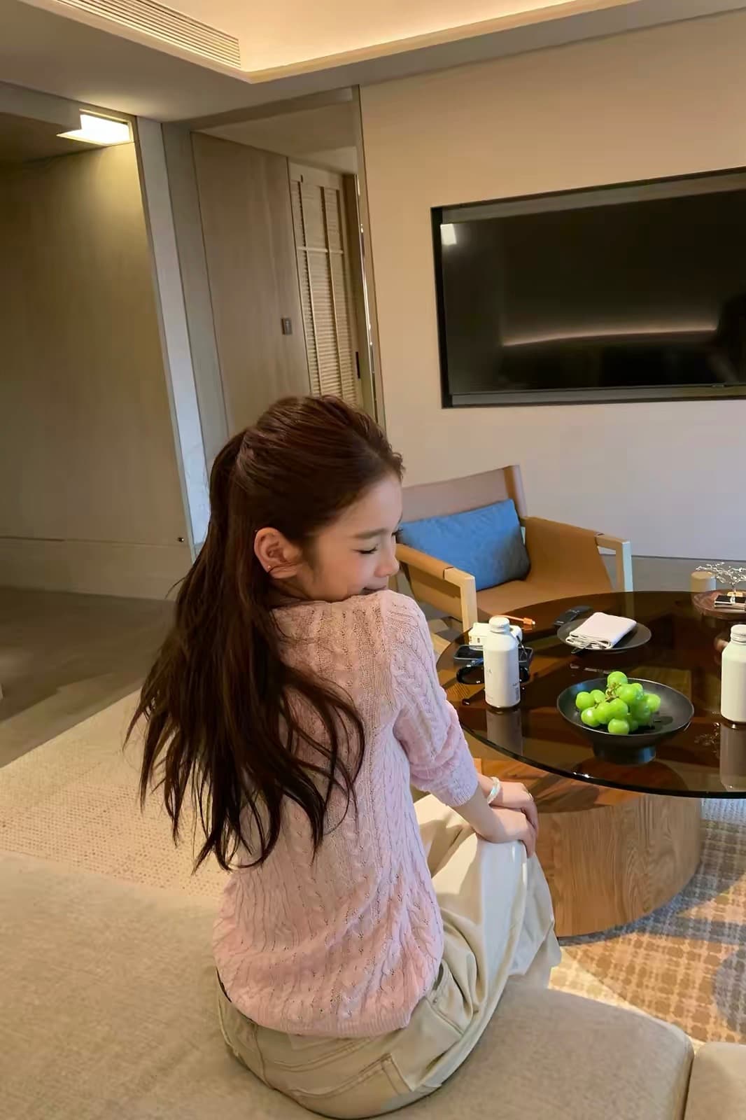 그리고 종이 모래 라운드 넥 긴팔 모직물 마이크로 루즈핏 분위기 센스 슬림해 보이는 작은 셔츠 여성 가을 이미지 6