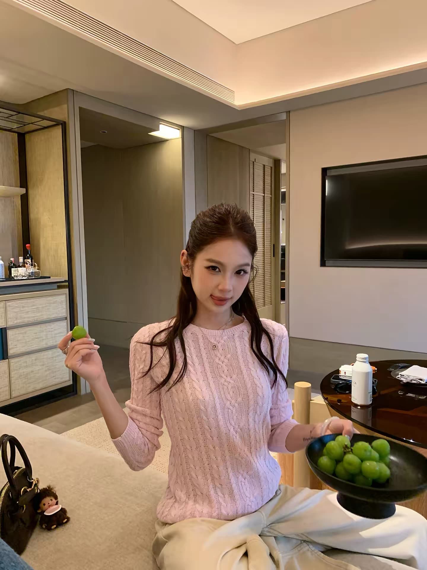 그리고 종이 모래 라운드 넥 긴팔 모직물 마이크로 루즈핏 분위기 센스 슬림해 보이는 작은 셔츠 여성 가을 상세 이미지 1