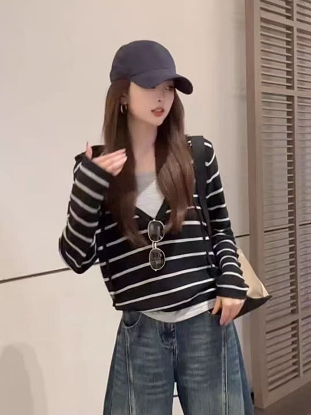 Annan uwsv 새로운 이른 가을 한 부서 작은 대중 루즈핏 캐주얼 여자 모자 셔츠 페이크 레이어드 후드 스트라이프 니트 스웨터 상세 이미지 2