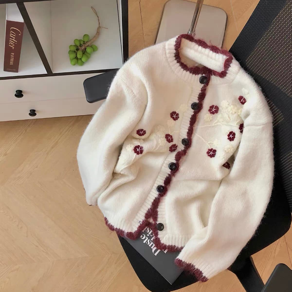 회색 라운드 넥 자수 자수 패치워크 색상 레이스 부드러운 찹쌀 스웨터 여자 봄 가을 루즈핏 느긋한 고급 센스 부드러운 맨위 상세 이미지 1