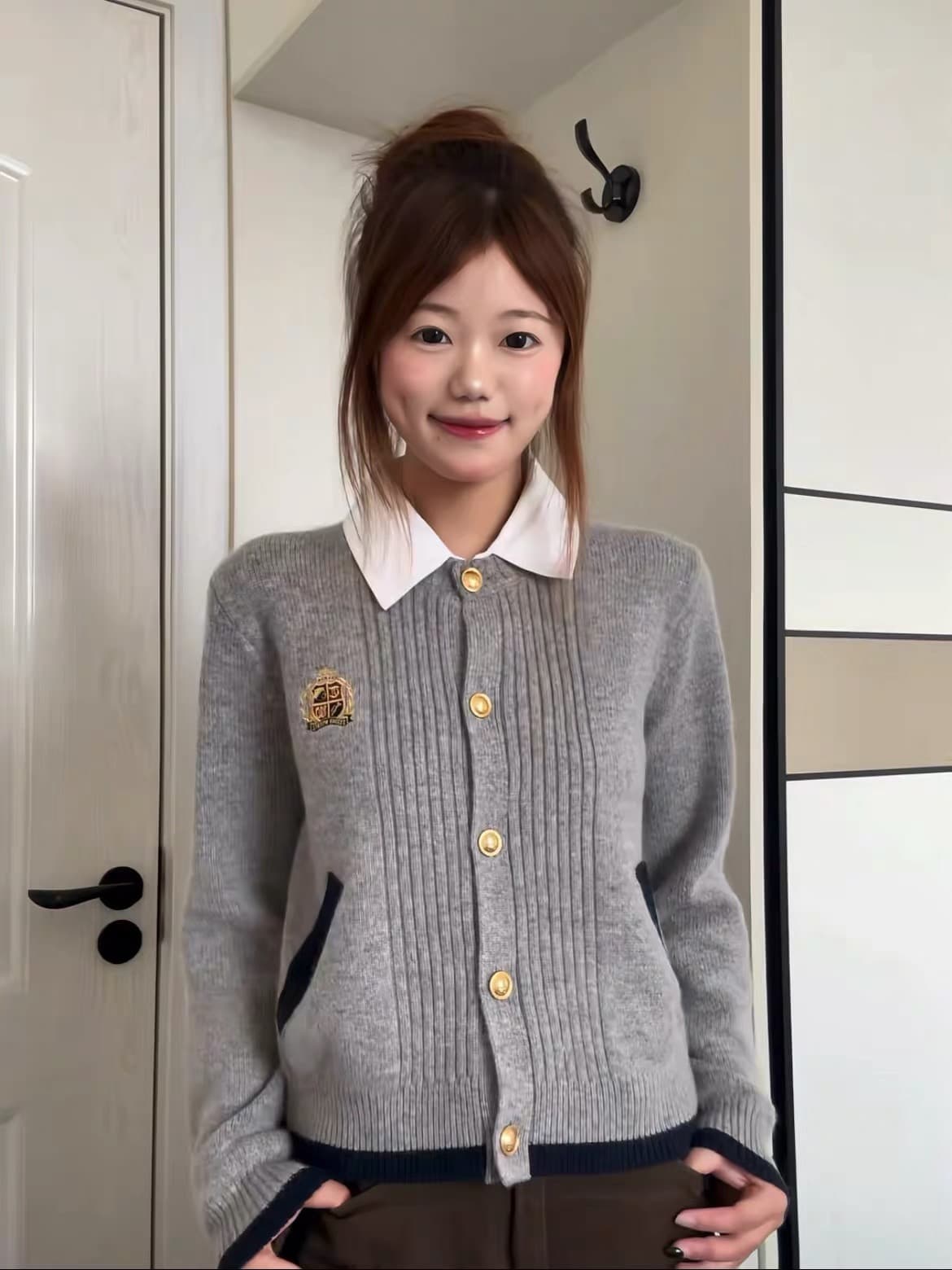 학원 스타일 페이크 레이어드 폴로 칼라 니트 오픈 가디건 여성 2026 가을 새로운 한 부서 느긋한 고급 센스 스웨터 코트 이미지 4