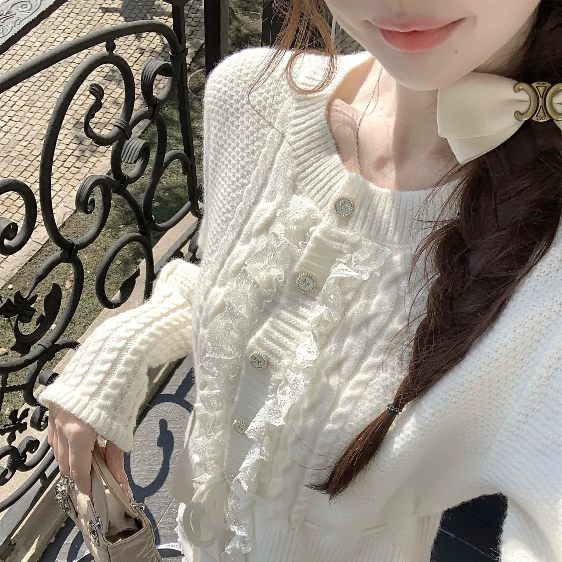 중년 자수 궁정 천 골드 센스 레이스 레이스업 스웨터 코트 이미지 3