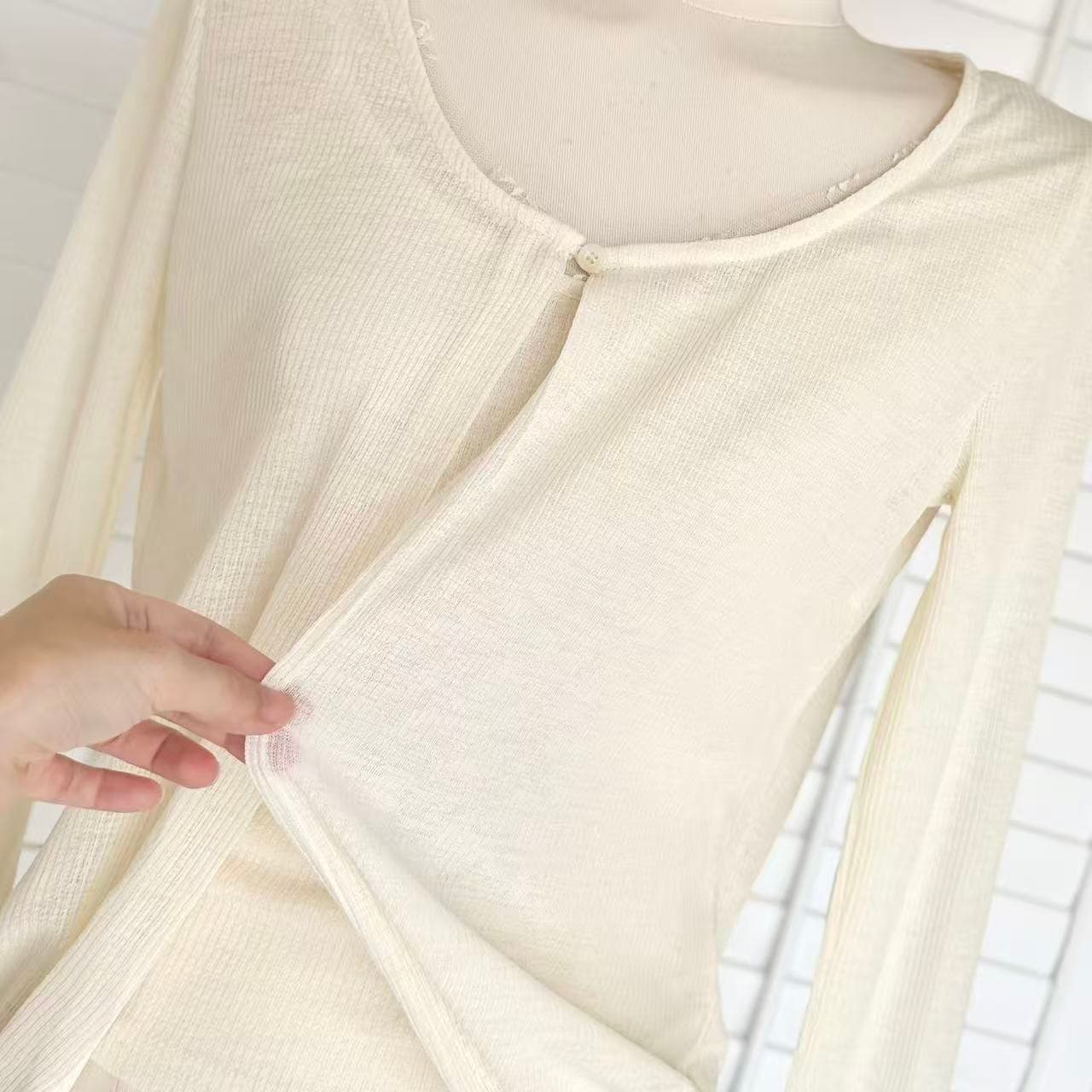 검은 콩 흠 화이트 동백 나무 이야기 레이스 조각 대 u 칼라 니트 오픈 가디건 품격 캐미솔 투피스 세트 상세 이미지 6