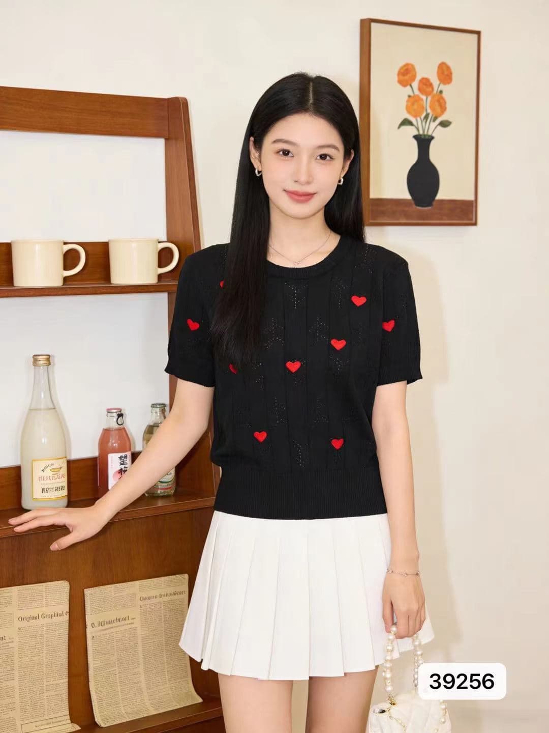 작은 샤넬 스타일 라운드 넥 딸기 가시 자수 홀로우 아웃 니트 풀오버 반팔 이미지 2