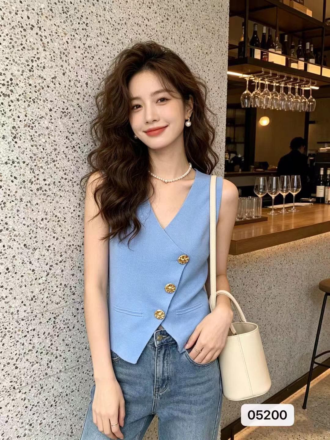 정가 작은 샤넬 스타일 V넥 금속 버클 장식 트임 니트 조끼 오픈 가디건 상세 이미지 1