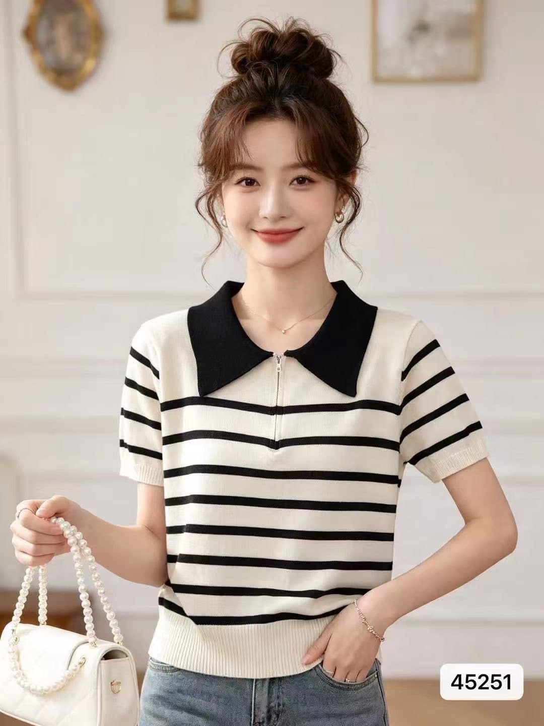 정가 품격 폴로 칼라 지퍼 하프 열린 가슴 배색 스트라이프 풀오버 반팔 맨위 여성 상세 이미지 1