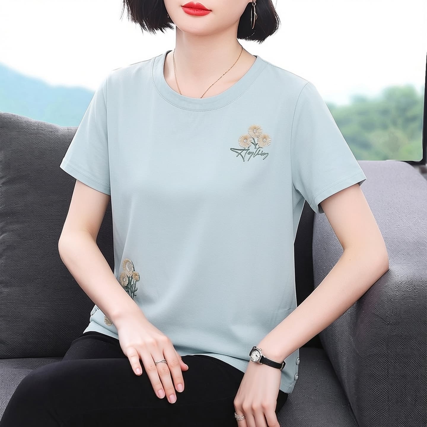 어머니 드레스 2026 봄 새로운 반팔 여성 티셔츠 고급 센스 자수 디자인 루즈핏 슬림해 보이는 표지 고기 맨위 여성 이미지 4