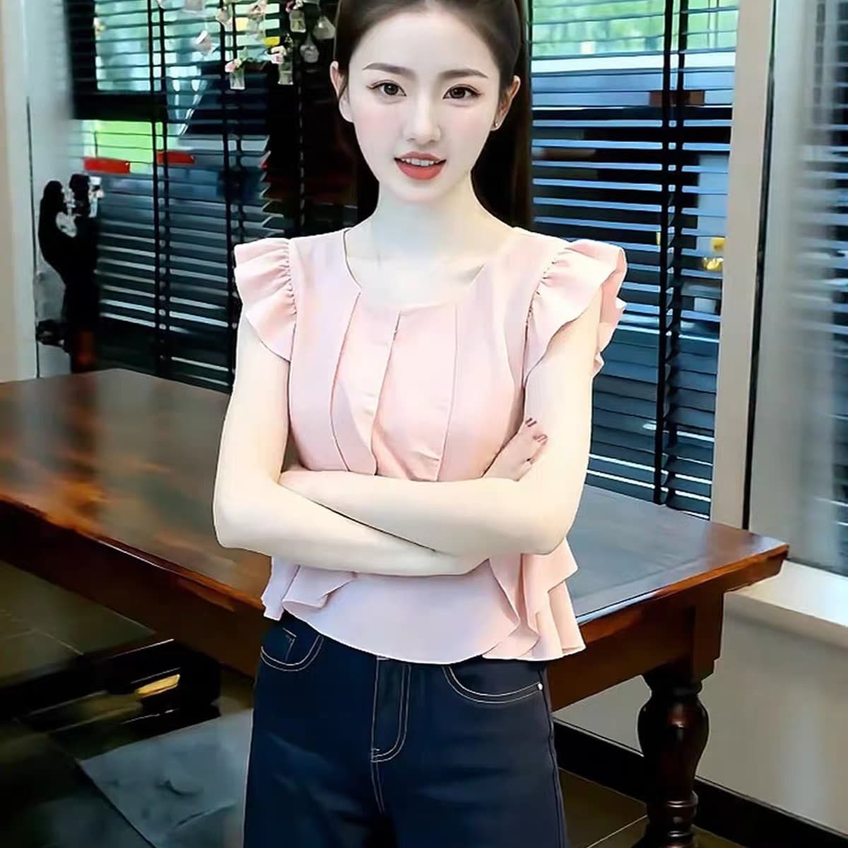 부드러운 바람 품격 핑크색 프릴 민소매 셔츠 여성 의류 2026 여름 새로운 슬림해 보이는 연령 감소 핫걸 맨위 이미지 5
