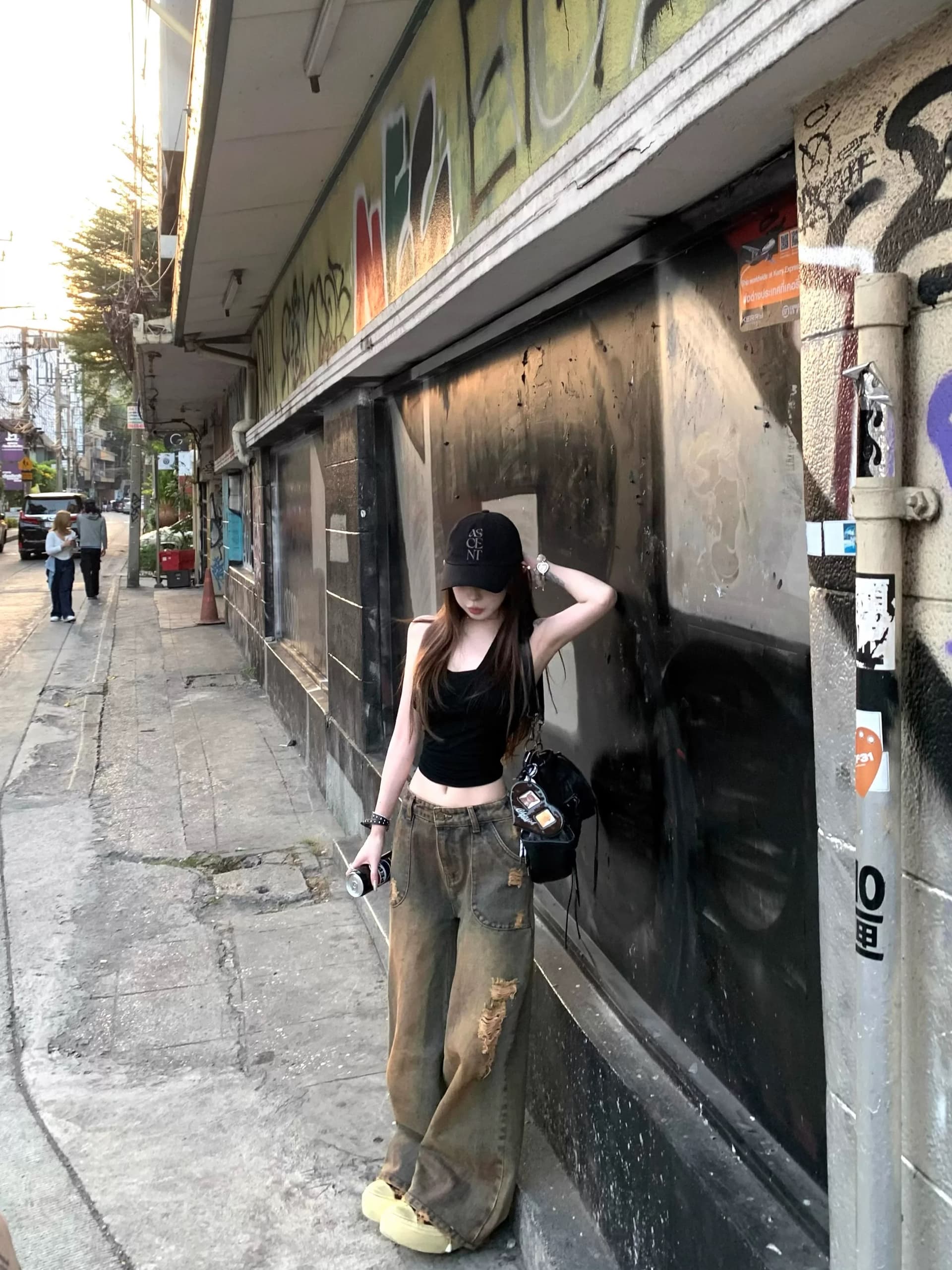 아메리칸 레트로 파란색 찢어진 부분 넓은 다리 청바지 여성 여름 불모지 바람 로우 웨이스트 루즈핏 스트레이트 바닥 청소 롱 바지 상세 이미지 4