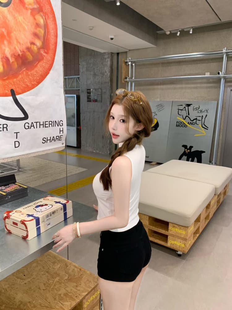 실사 정가 감소되지 않음 스탠드 칼라 만나는 맨위 여성 반하이넥 조끼 티셔츠 외출용 타이트 민소매 티셔츠 트렌디 상세 이미지 8