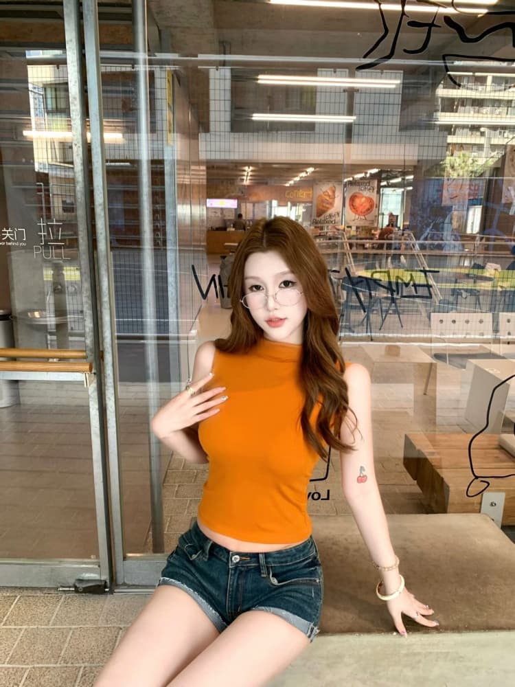 실사 정가 감소되지 않음 스탠드 칼라 만나는 맨위 여성 반하이넥 조끼 티셔츠 외출용 타이트 민소매 티셔츠 트렌디 상세 이미지 9