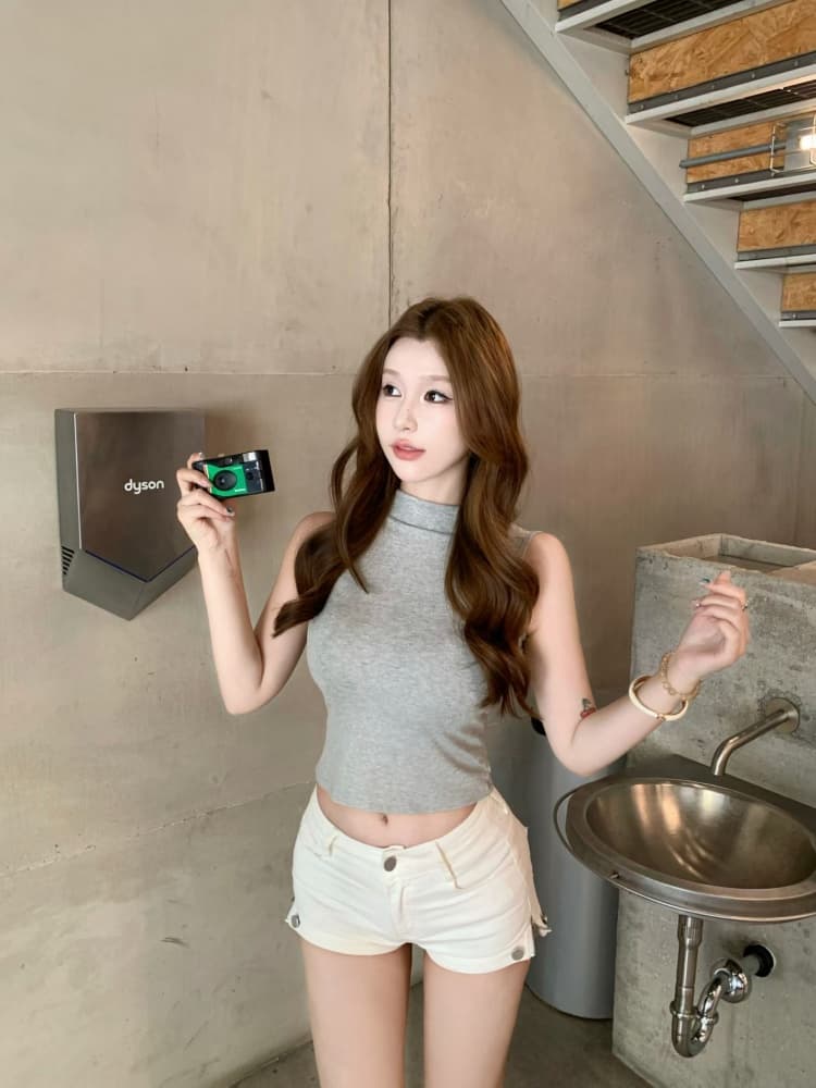 실사 정가 감소되지 않음 스탠드 칼라 만나는 맨위 여성 반하이넥 조끼 티셔츠 외출용 타이트 민소매 티셔츠 트렌디 상세 이미지 21