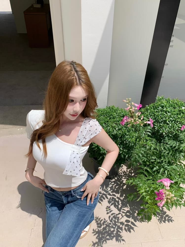 실사 정가 감소되지 않음 그라운드 순수한 욕망 달콤한 핫걸 비스듬한 어깨 도트 무늬 반팔 티셔츠 여성 몸매 가꾸기 Chic 작은 맨위 상세 이미지 19