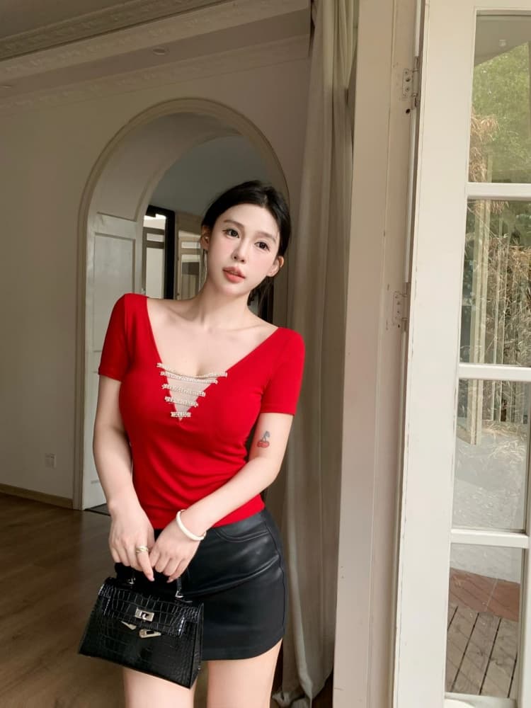 실사 정가 감소되지 않음 핫걸 섹시함 V넥 훈련 사슬 반팔 티셔츠 여성 벨트 가슴 패드 몸매 가꾸기 슬림해 보이는 품격 맨위 상세 이미지 8