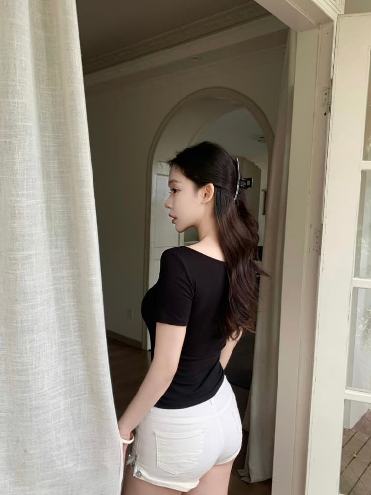 실사 정가 감소되지 않음 핫걸 섹시함 V넥 훈련 사슬 반팔 티셔츠 여성 벨트 가슴 패드 몸매 가꾸기 슬림해 보이는 품격 맨위 상세 이미지 16