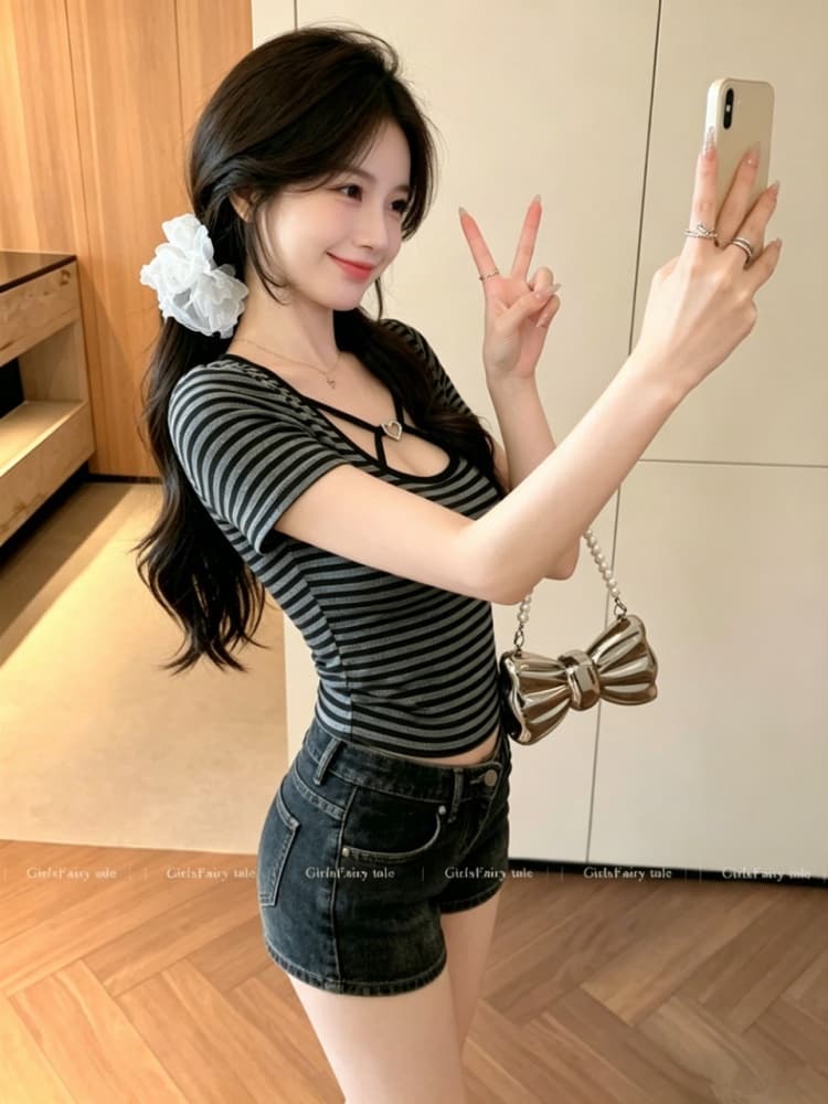 실사 정가 감소되지 않음 하트 십자가 반팔 티셔츠 여성 순수한 욕망 핫걸 섹시함 u 칼라 맨위 디자인 센스 상세 이미지 4