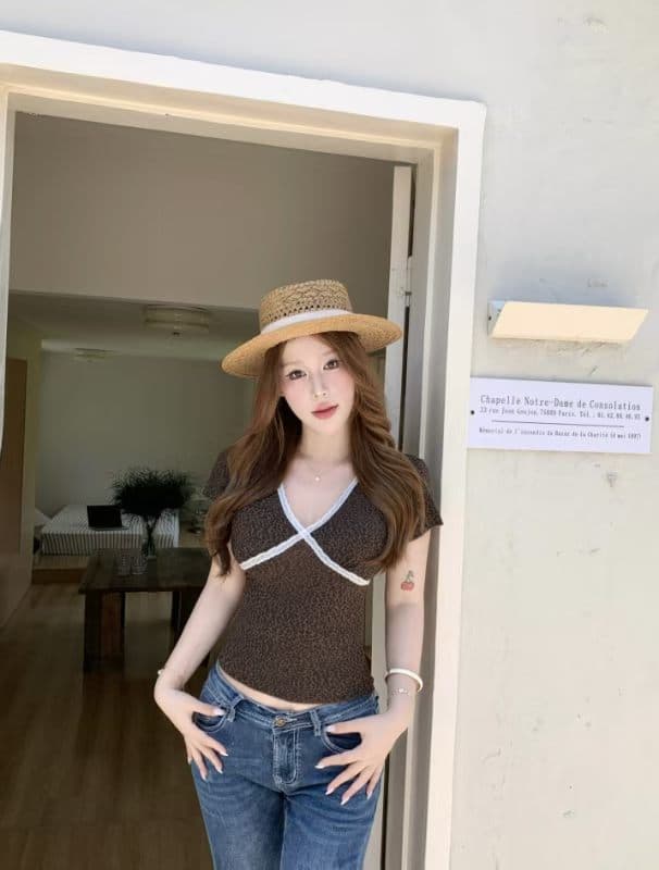 실사 정가 감소되지 않음 프랑스식 레이스 도트 무늬 V넥 반팔 여성 새로운 순수한 욕망 바람 핫걸 몸매 가꾸기 쇼트 스타일 맨위 상세 이미지 7