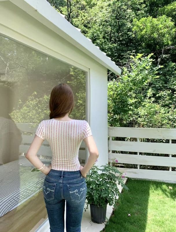 실사 정가 감소되지 않음 프랑스식 레이스 도트 무늬 V넥 반팔 여성 새로운 순수한 욕망 바람 핫걸 몸매 가꾸기 쇼트 스타일 맨위 상세 이미지 14