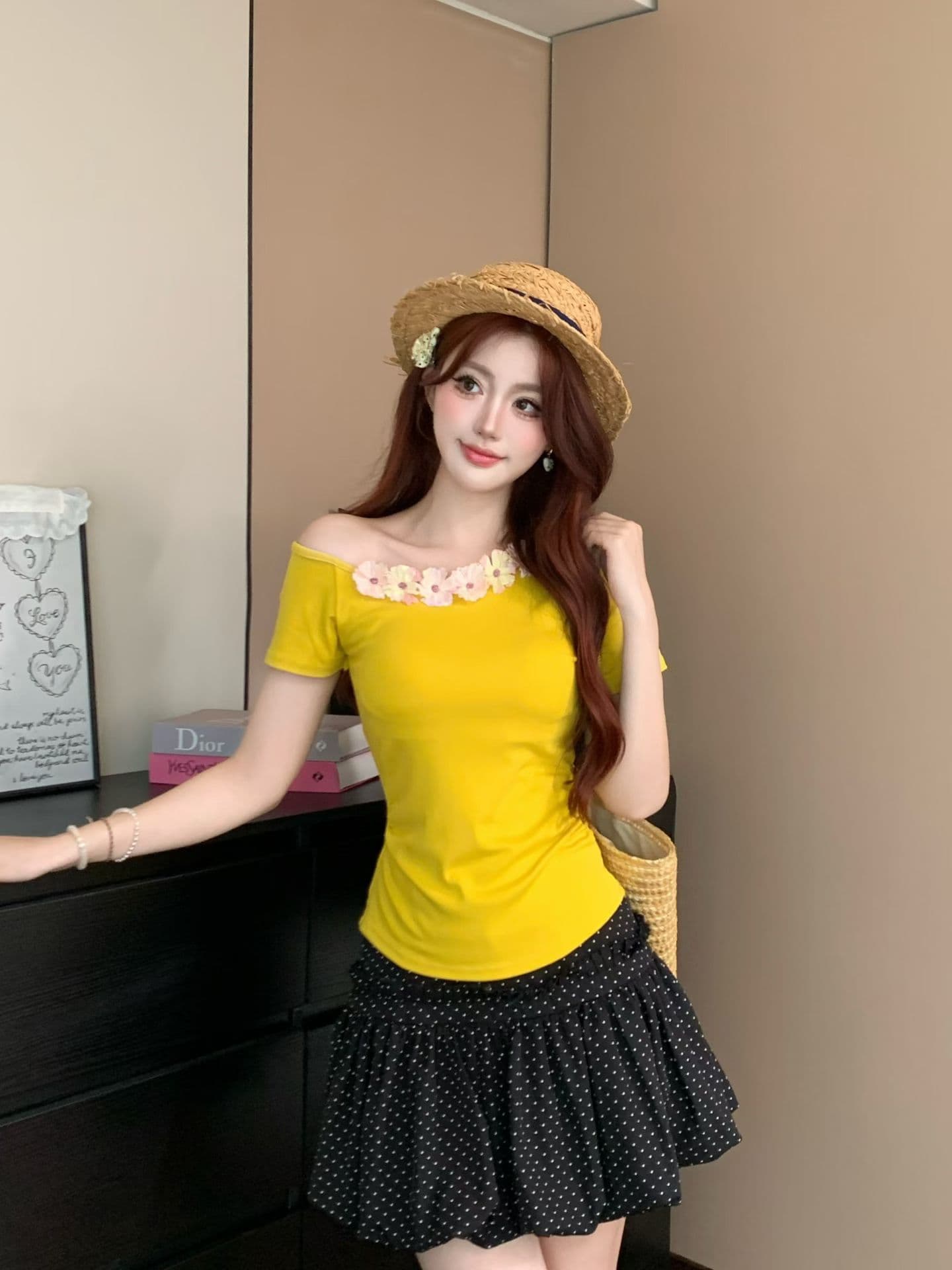 실사 정가 감소되지 않음 활력 활력 바람 색상 꽃 비스듬한 어깨 티셔츠 몸매 가꾸기 Chic 오프숄더 반팔 셔츠 상세 이미지 2