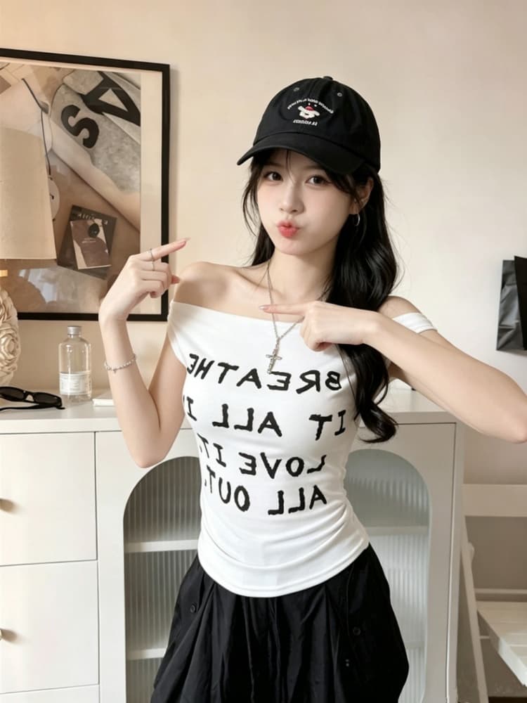 실사 정가 감소되지 않음 순수한 욕망 바람 비스듬한 어깨 알파벳 프린트 패치워크 반팔 티셔츠 여성 원피스 벨트 가슴 패드 의류 상세 이미지 9