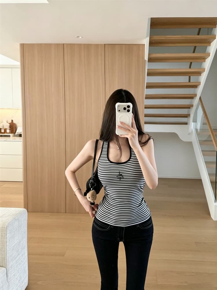 실사 정가 감소되지 않음 아메리칸 핫걸 배색 스트라이프 민소매 행침 목 조끼 여성 몸매 가꾸기 슬림해 보이는 켜기 벨트 가슴 패드 상세 이미지 13