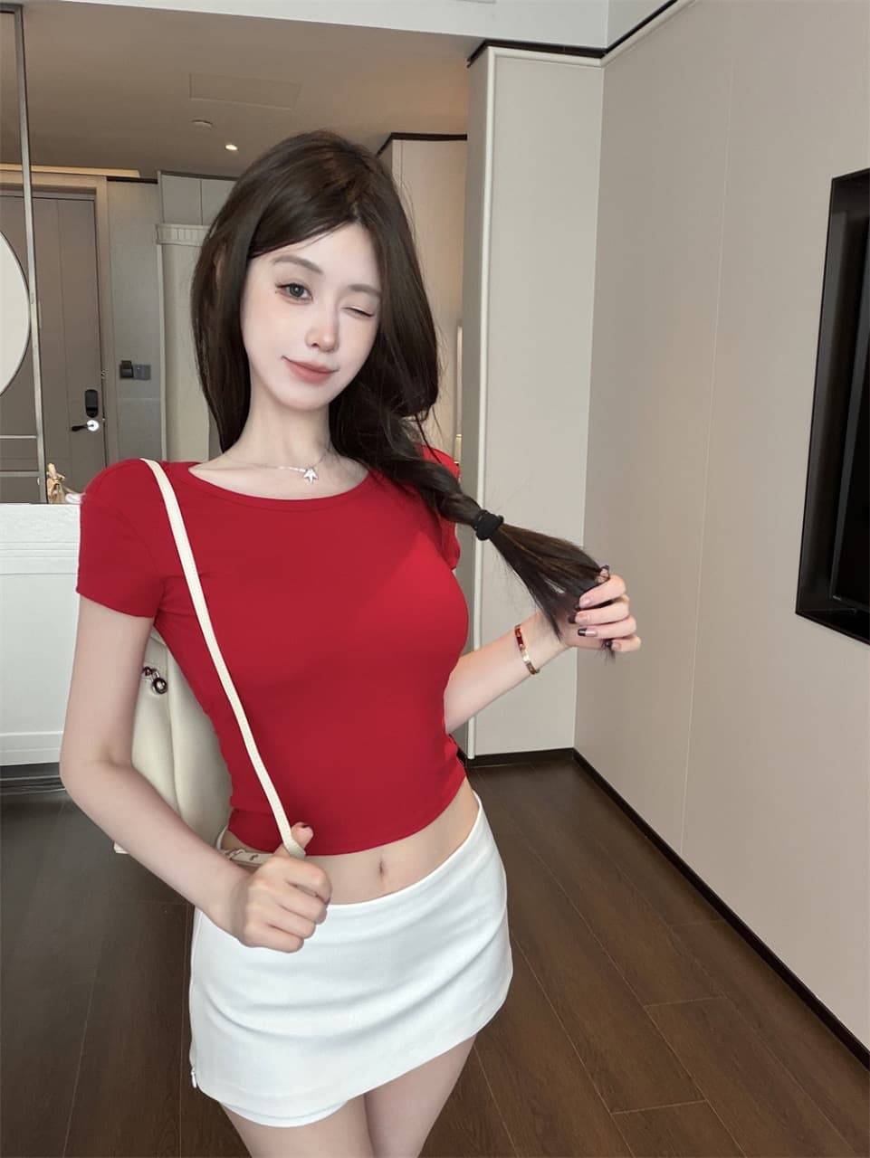 실사 정가 감소되지 않음 뒤로 홀로우 아웃 레이스업 긍정적 인 어깨 스트라이프 티셔츠 몸매 가꾸기 슬림해 보이는 싱글 착용 이슬 뼈의 맨위 트렌디 상세 이미지 18