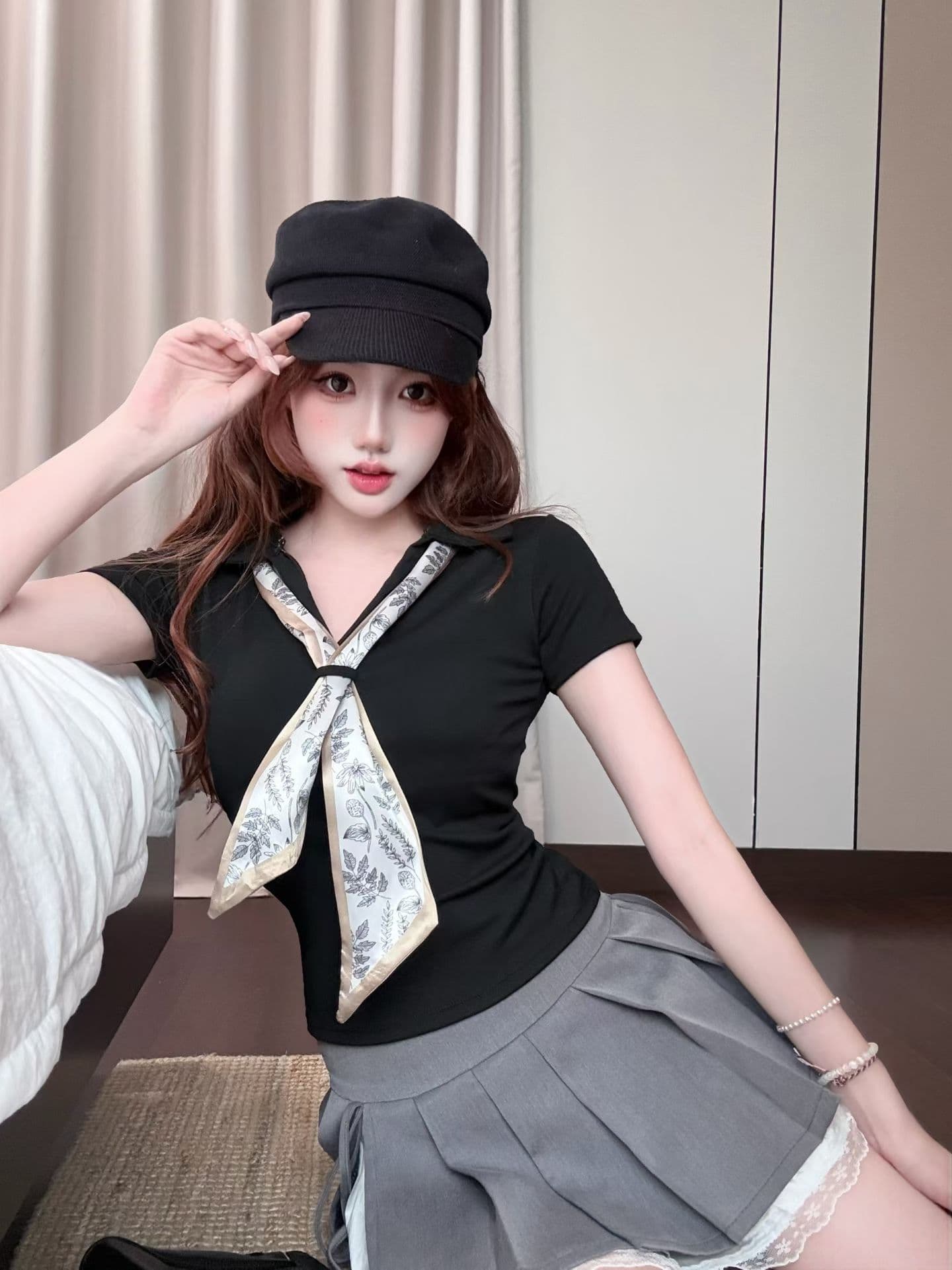 실사 정가 감소되지 않음 작은 샤넬 스타일 프린트 스카프 폴로 칼라 반팔 티셔츠 여성 몸매 가꾸기 슬림해 보이는 만나는 맨위 이미지 4