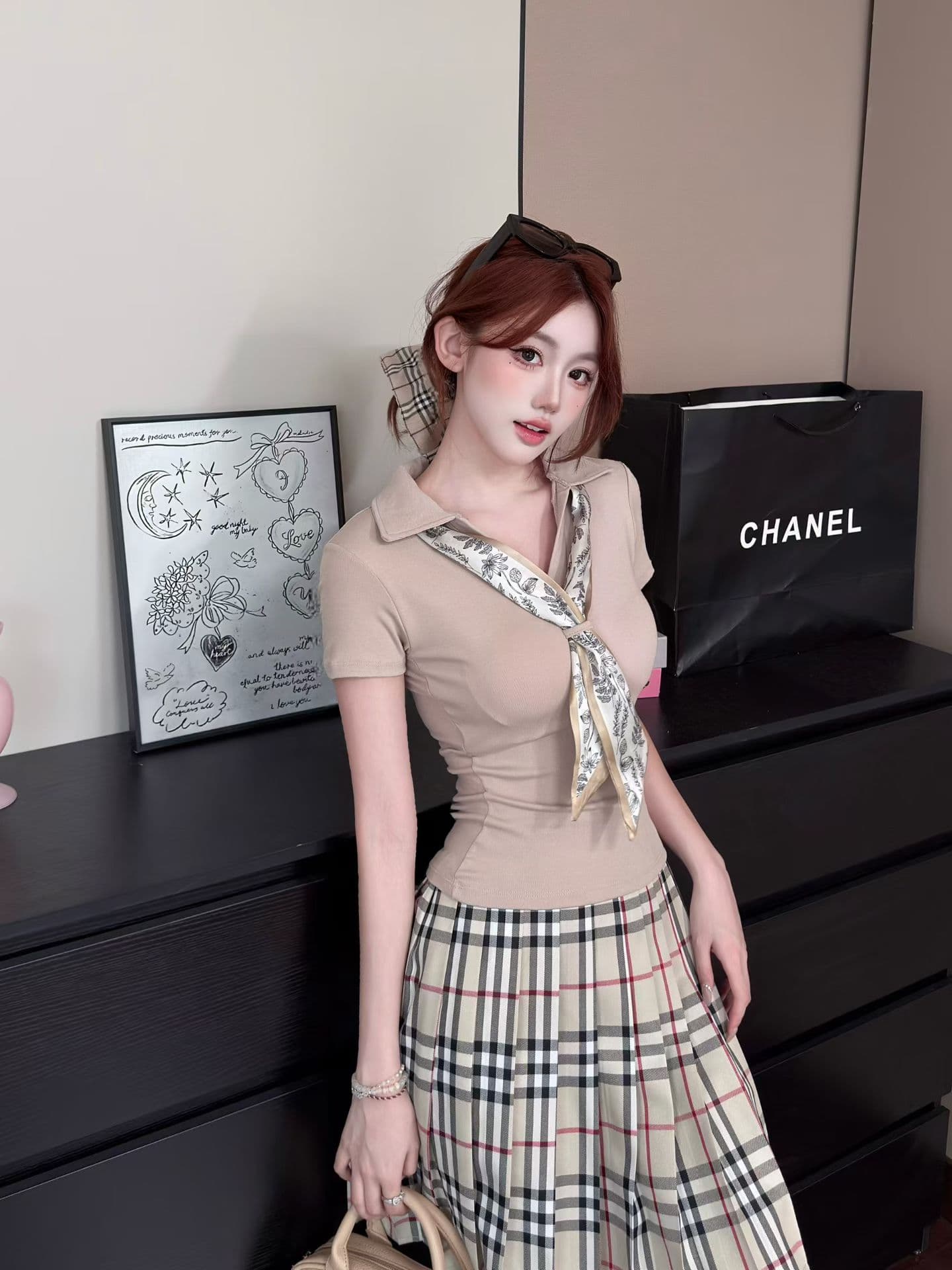 실사 정가 감소되지 않음 작은 샤넬 스타일 프린트 스카프 폴로 칼라 반팔 티셔츠 여성 몸매 가꾸기 슬림해 보이는 만나는 맨위 상세 이미지 3