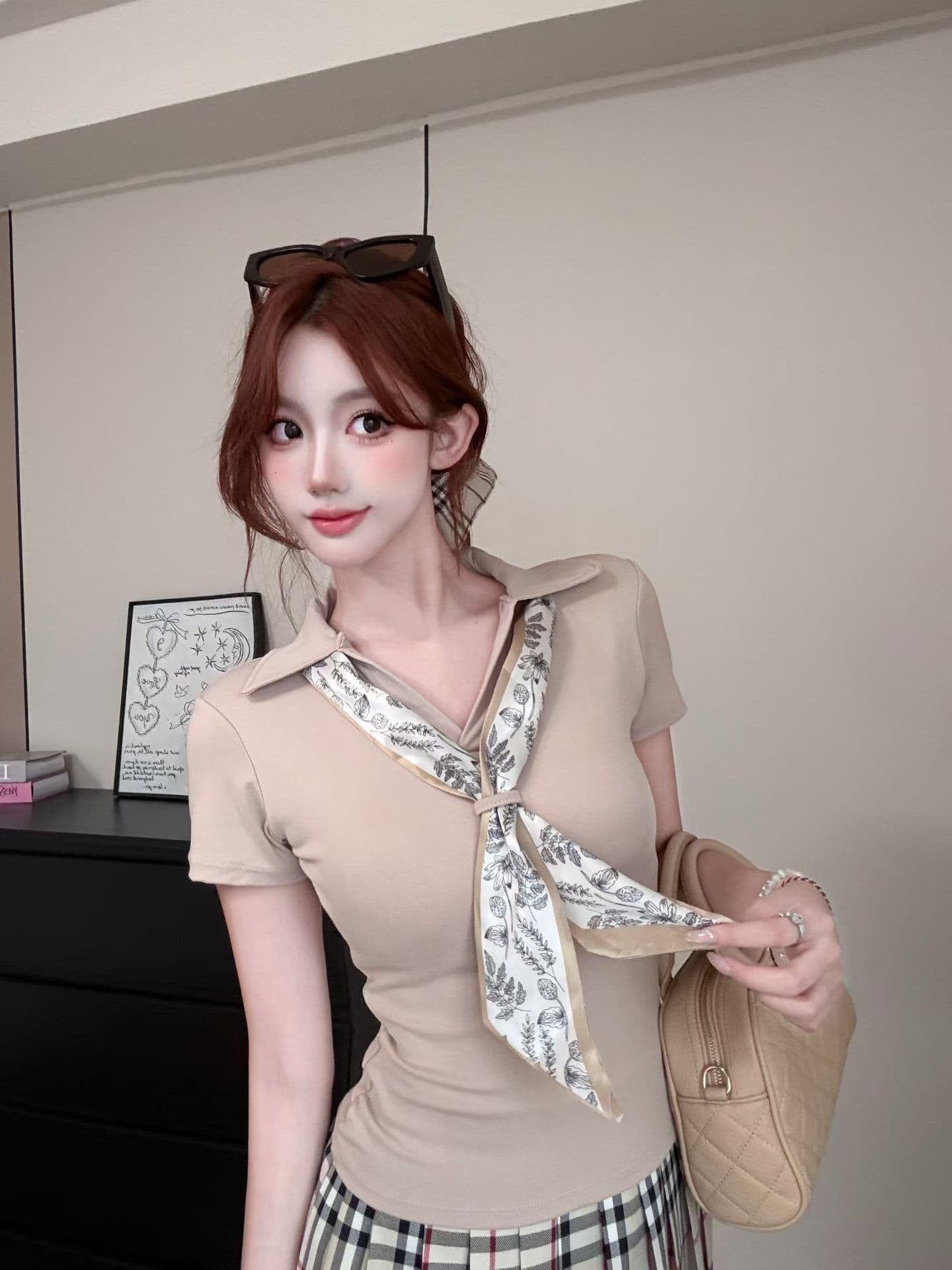 실사 정가 감소되지 않음 작은 샤넬 스타일 프린트 스카프 폴로 칼라 반팔 티셔츠 여성 몸매 가꾸기 슬림해 보이는 만나는 맨위 상세 이미지 6