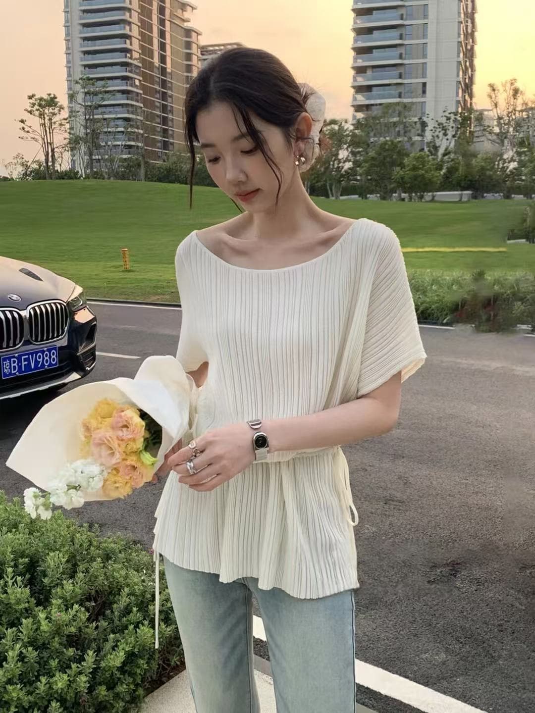 한 부서 느긋한 바람 오프숄더 반팔 니트 스웨터 여성 플리츠 허리 수축 슬림해 보이는 부드러운 바람 라이 경기 서울 주간 실크 맨위 상세 이미지 4