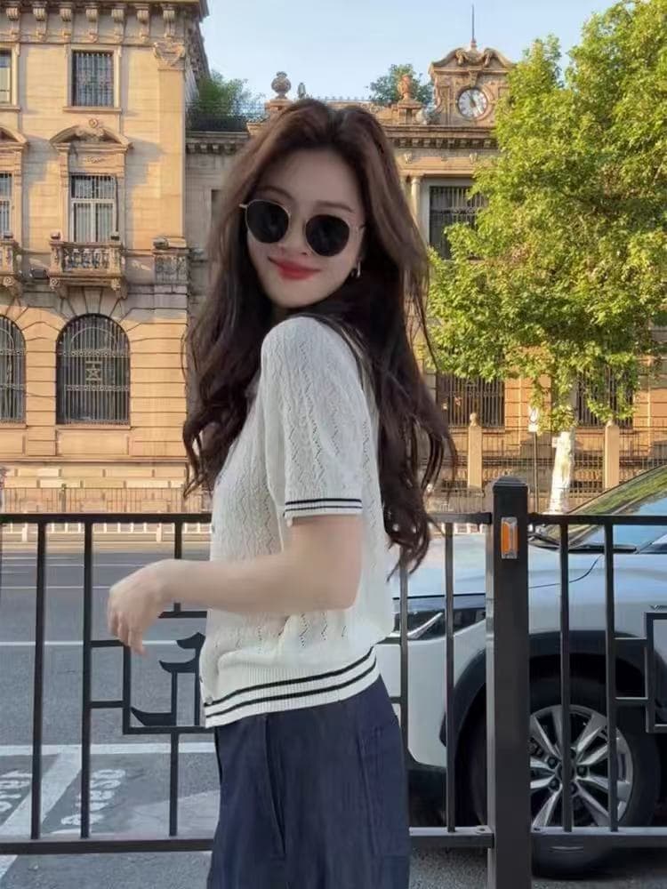 한 부서 스트라이프 홀로우 아웃 POLO 칼라 니트 스웨터 반팔 티셔츠 여성 여름 높은 품질 고유 한 아름다운 긍정적 인 어깨 의류 상세 이미지 2