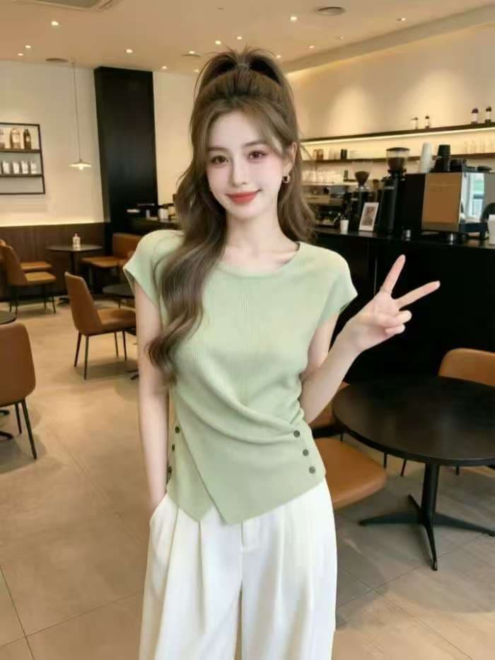 녹색 아름다운 반팔 몸매 가꾸기 티셔츠 여성 2026 여름 라운드 넥 도파민 착용 가져 가라. 디자인 센스 분위기 센스 맨위