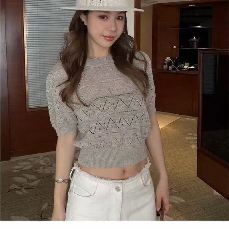 닝 부문 라운드 넥 홀로우 아웃 스트랩 반팔 니트 스웨터 여성 여름 한 부서 루즈핏 슬림해 보이는 쇼트 스타일 허리 수축 티셔츠 맨위 이미지 5