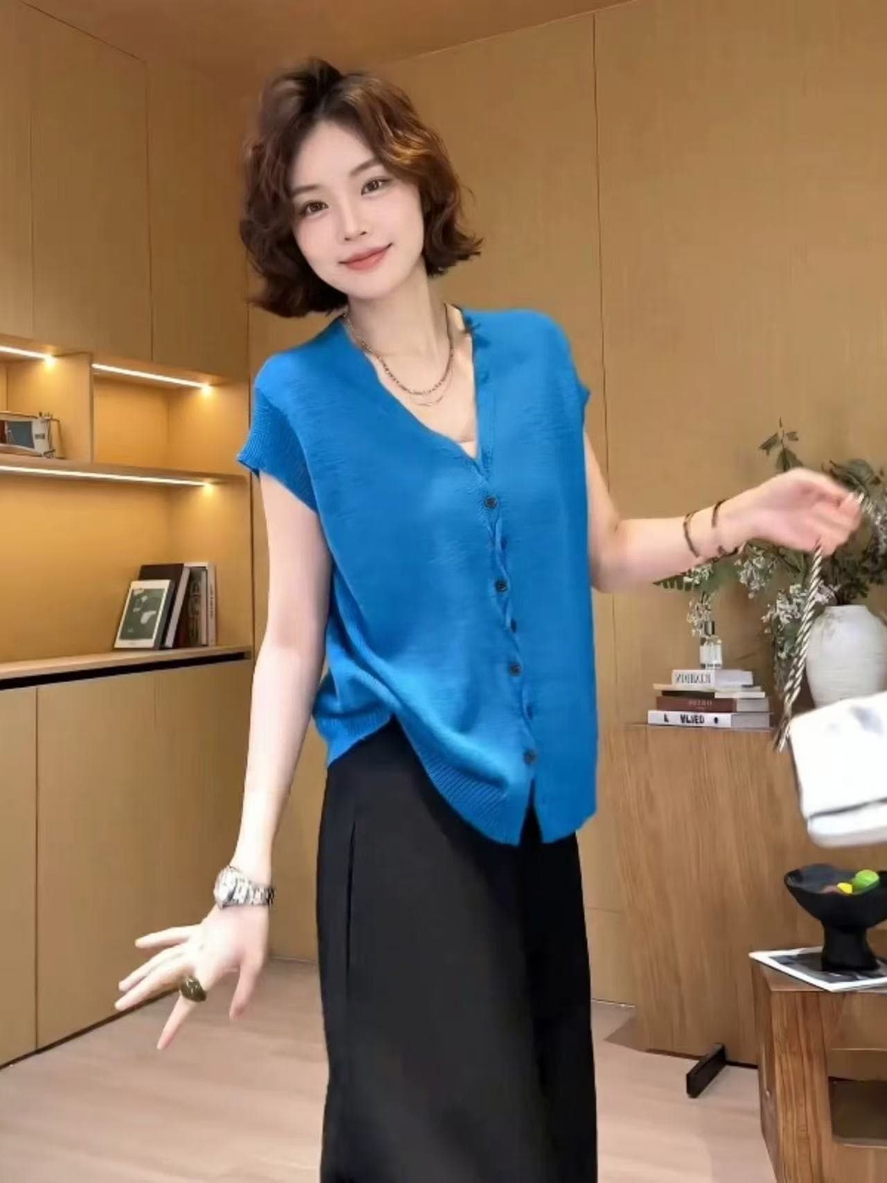 한 부서 느슨함 센스 레트로 V넥 반팔 니트 오픈 가디건 여성 여름 2026 새로운 루즈핏 슬림해 보이는 다용도 맨위 상세 이미지 5