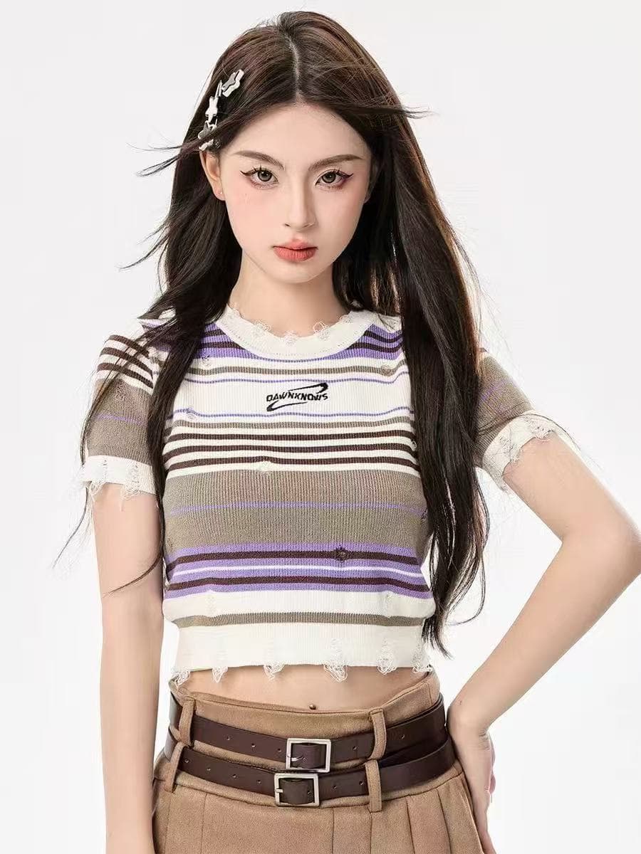 2026 여름 새로운 핫걸 자수 찢어진 스트라이프 니트 반팔 티셔츠 찢어진 부분 스트라이프 하이웨이스트 맨위 여성 트렌디 이미지 2