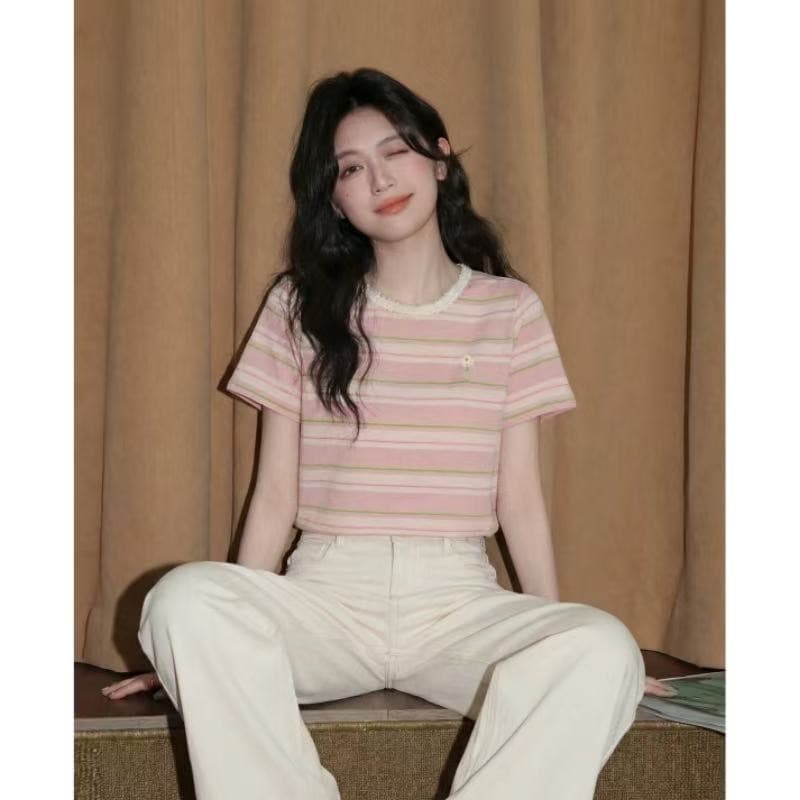 핑크색 스트라이프 라운드 넥 반팔 티셔츠 여성 여름 2026 새로운 루즈핏 고유 한 아름다운 자이언트 잘 생긴 긍정적 인 어깨 의류 이미지 5