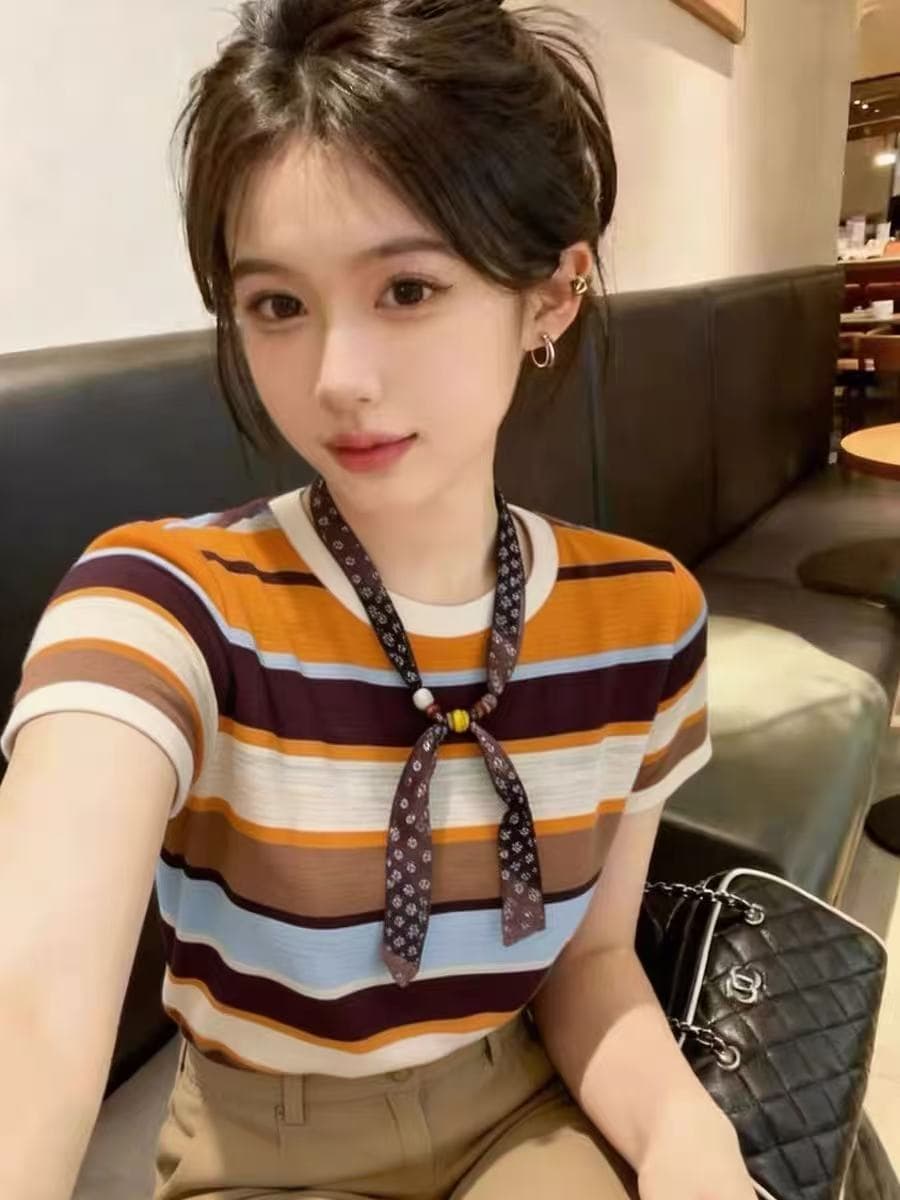 빛 요리 한 바람 스트라이프 배색 패치워크 라운드 넥 반팔 티셔츠 여성 2026 여름 새로운 몸매 가꾸기 슬림해 보이는 작은 대중 맨위