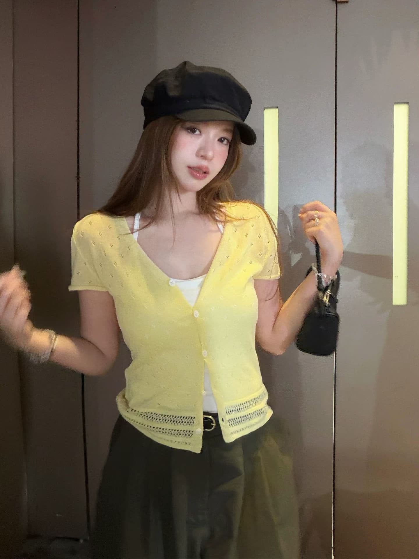 한 부서 황색 V넥 홀로우 아웃 니트 오픈 가디건 반팔 티셔츠 여성 여름 얇은 스타일 자이언트 잘 생긴 ~ 중 고유 한 아름다운 맨위 상세 이미지 5