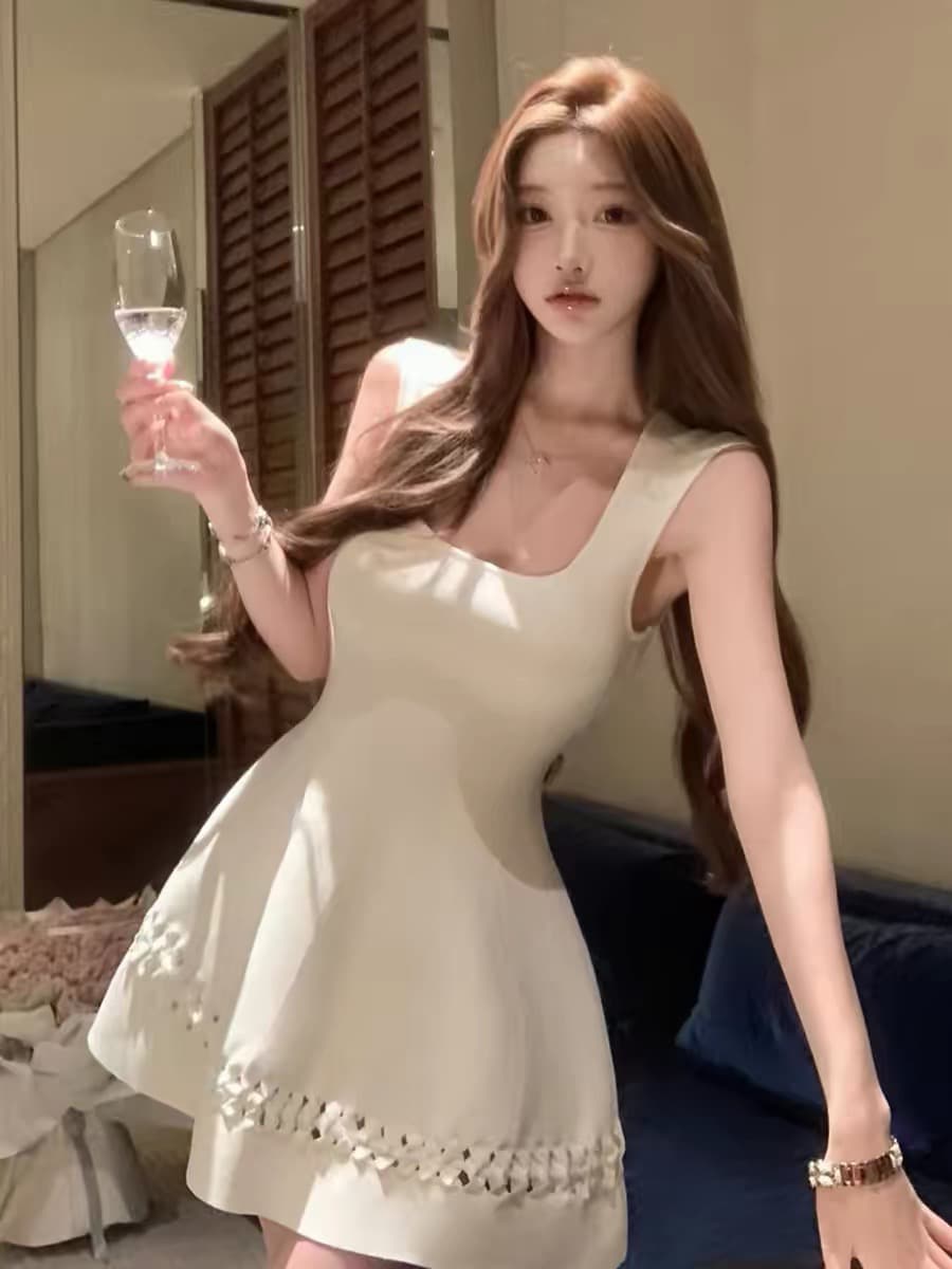 화이트 광장 칼라 슬립 여성 드레스 여름 프랑스식 고급 센스 천 골드 허리 수축 슬림해 보이는 작은 키 한 마디 미니 스커트