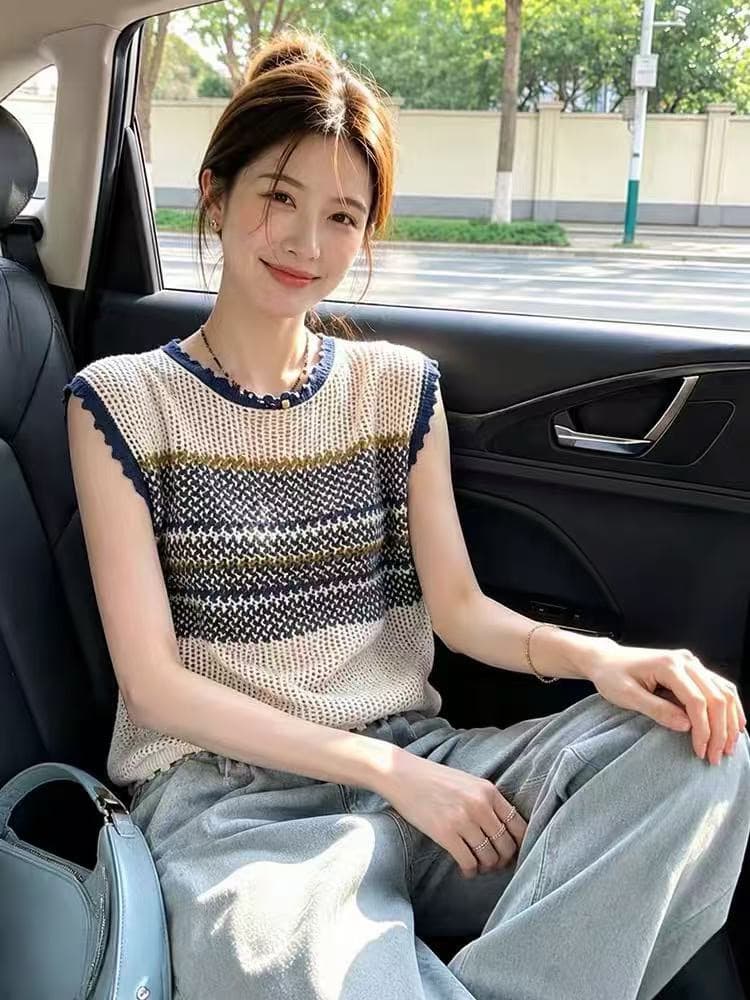레트로 배색 스트라이프 라운드 넥 민소매 니트 조끼 여성 2026 여름 새로운 홀로우 아웃 슬림해 보이는 얇은 스타일 맨위 트렌디 이미지 2