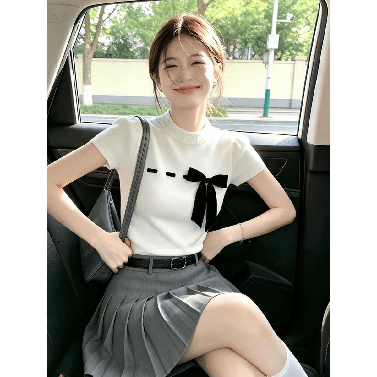 고유 한 Chic 나비 매듭 반팔 티셔츠 여성 여름 새로운 한 부서 ins 디자인 센스 몸매 가꾸기 화이트 니트 맨위 이미지 5